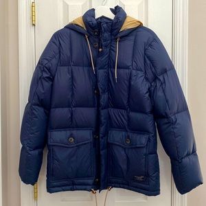 Abercrombie & Fitch men’s down parka - navy blue. Size small. NWT